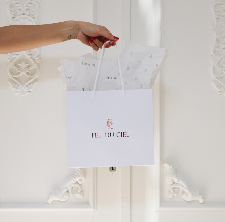 Aydınlık Ruhlar İçin: Lüks Mum Hediyesi Rehberi